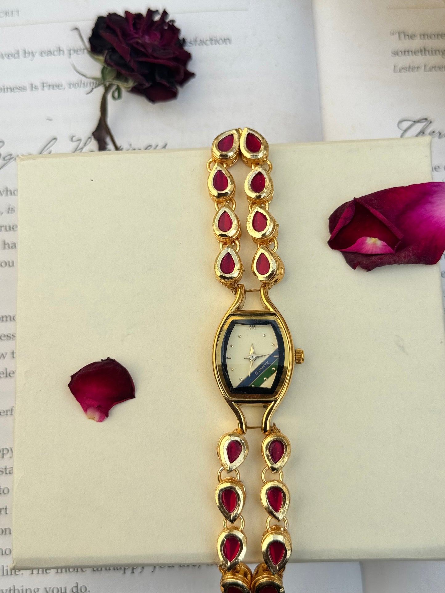 Rouge Leaf Wrist Watch