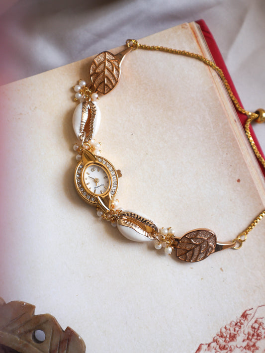 Eda Pearl Wrist Watch