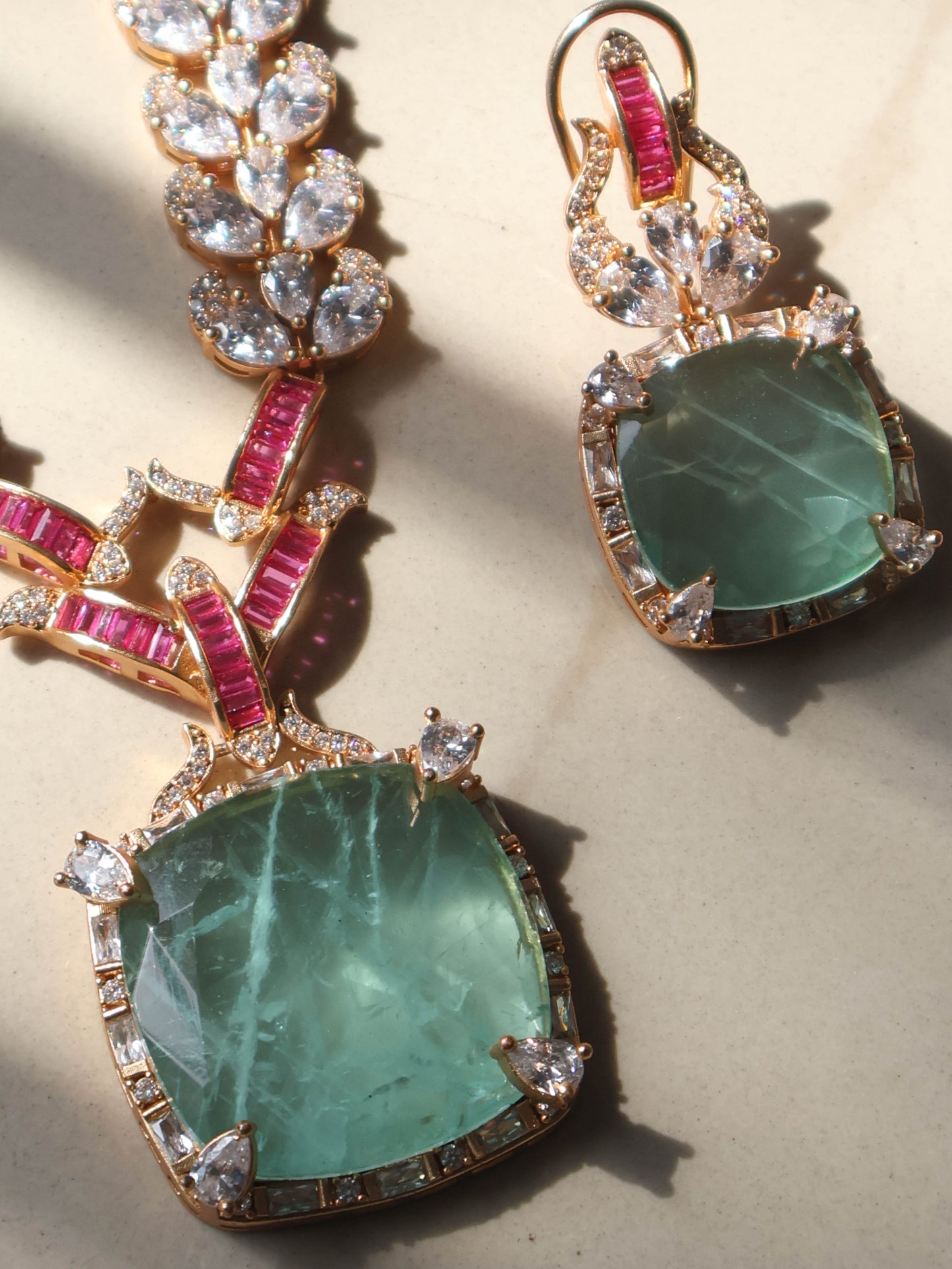 Dhruva Fluorite Polki Pendant Necklace Set