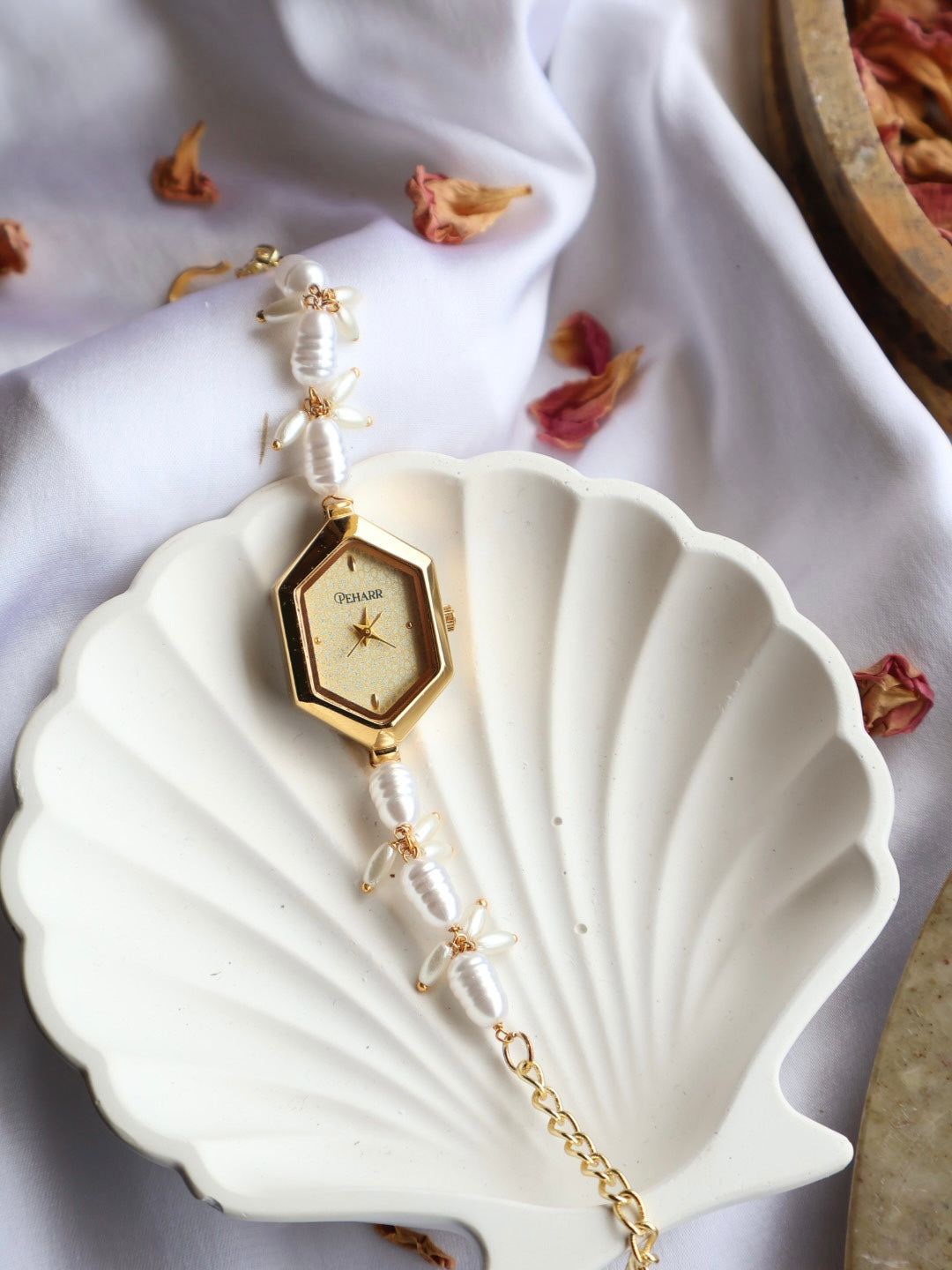 Elegant Pearls Wrist Watch