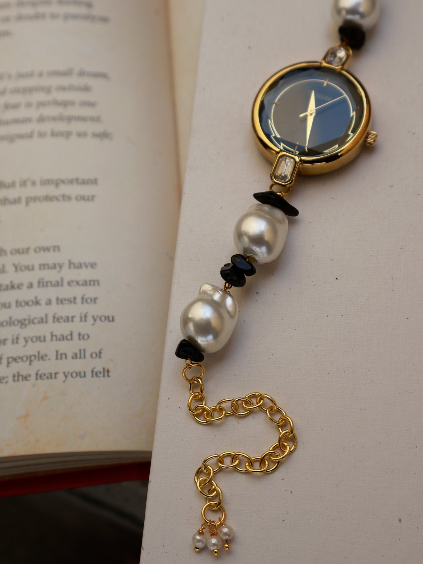 Showstopper Black & White Wrist Watch