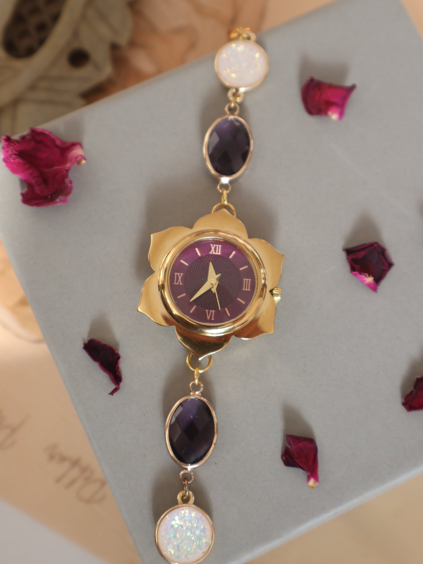 Reness Purple Wrist Watch