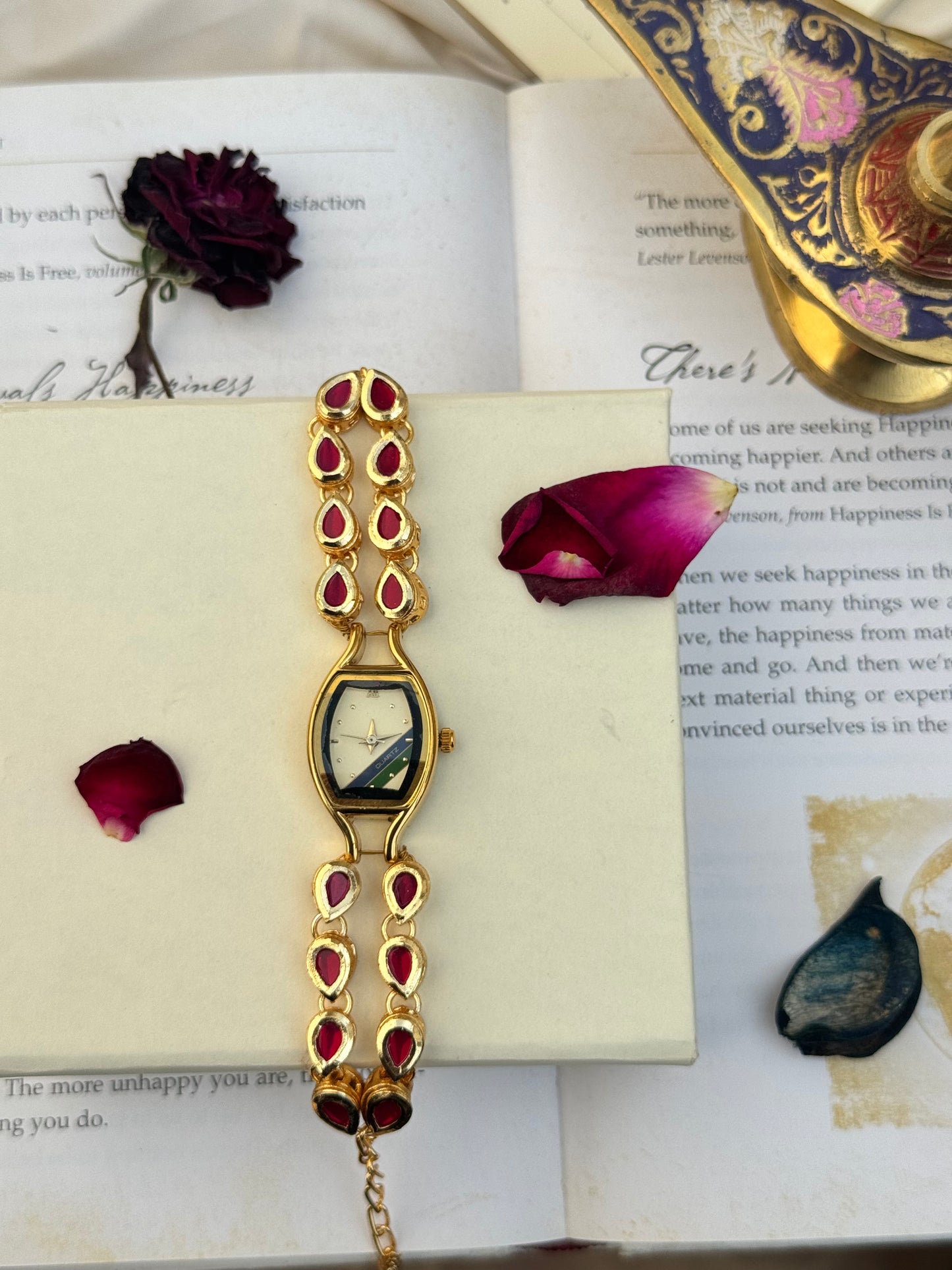 Rouge Leaf Wrist Watch