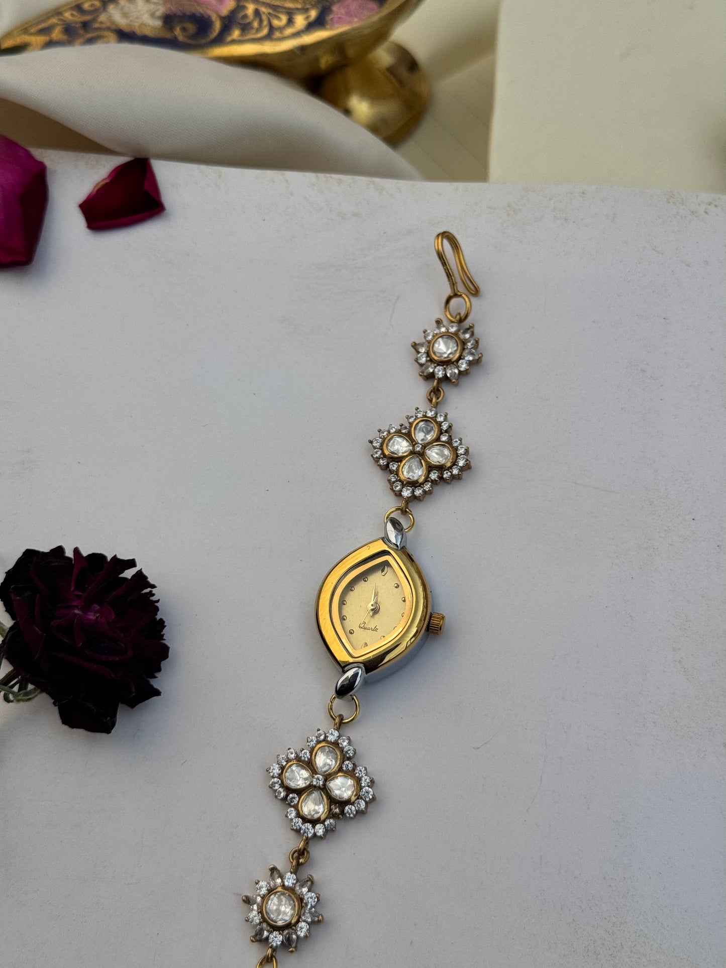 Ozel Polki Wrist Watch