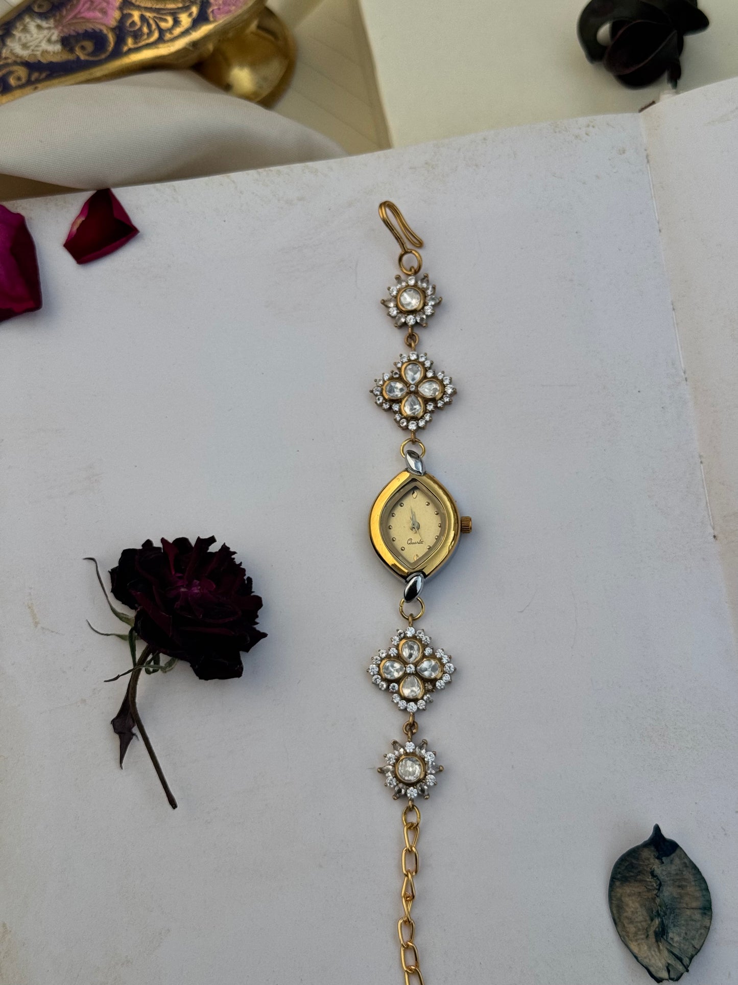 Ozel Polki Wrist Watch