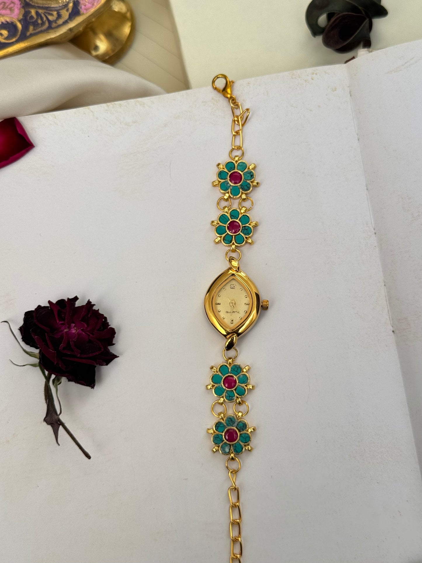 Phiroza Floral Wrist Watch