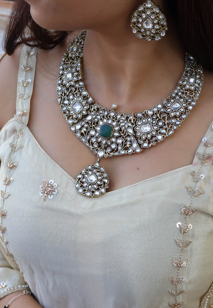 Vyas Kundan Necklace Set