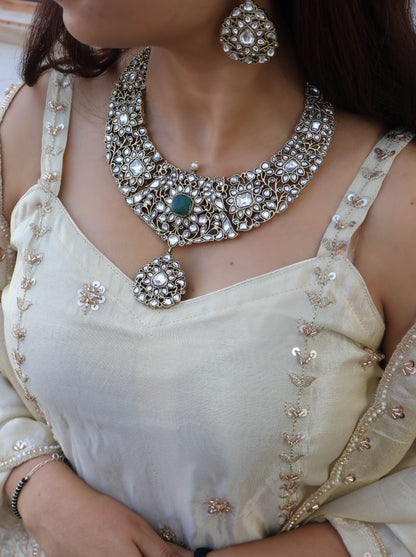 Vyas Kundan Necklace Set