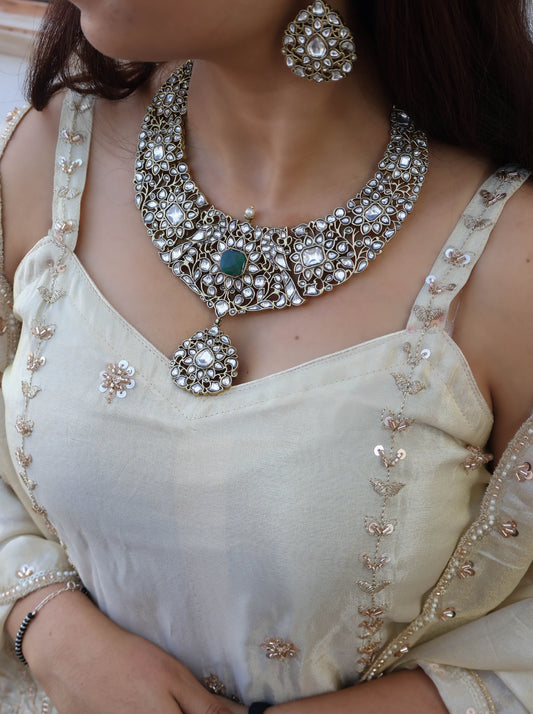 Vyas Kundan Necklace Set