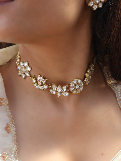 Kesar Kundan Necklace Set