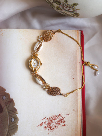 Eda Pearl Wrist Watch