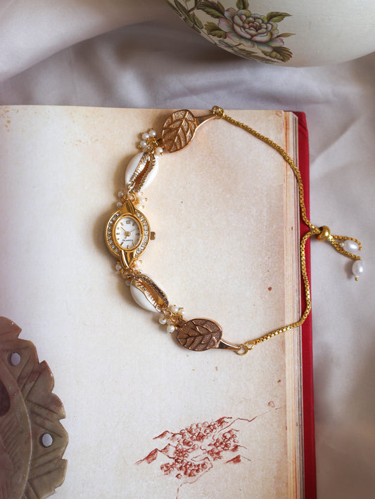 Eda Pearl Wrist Watch