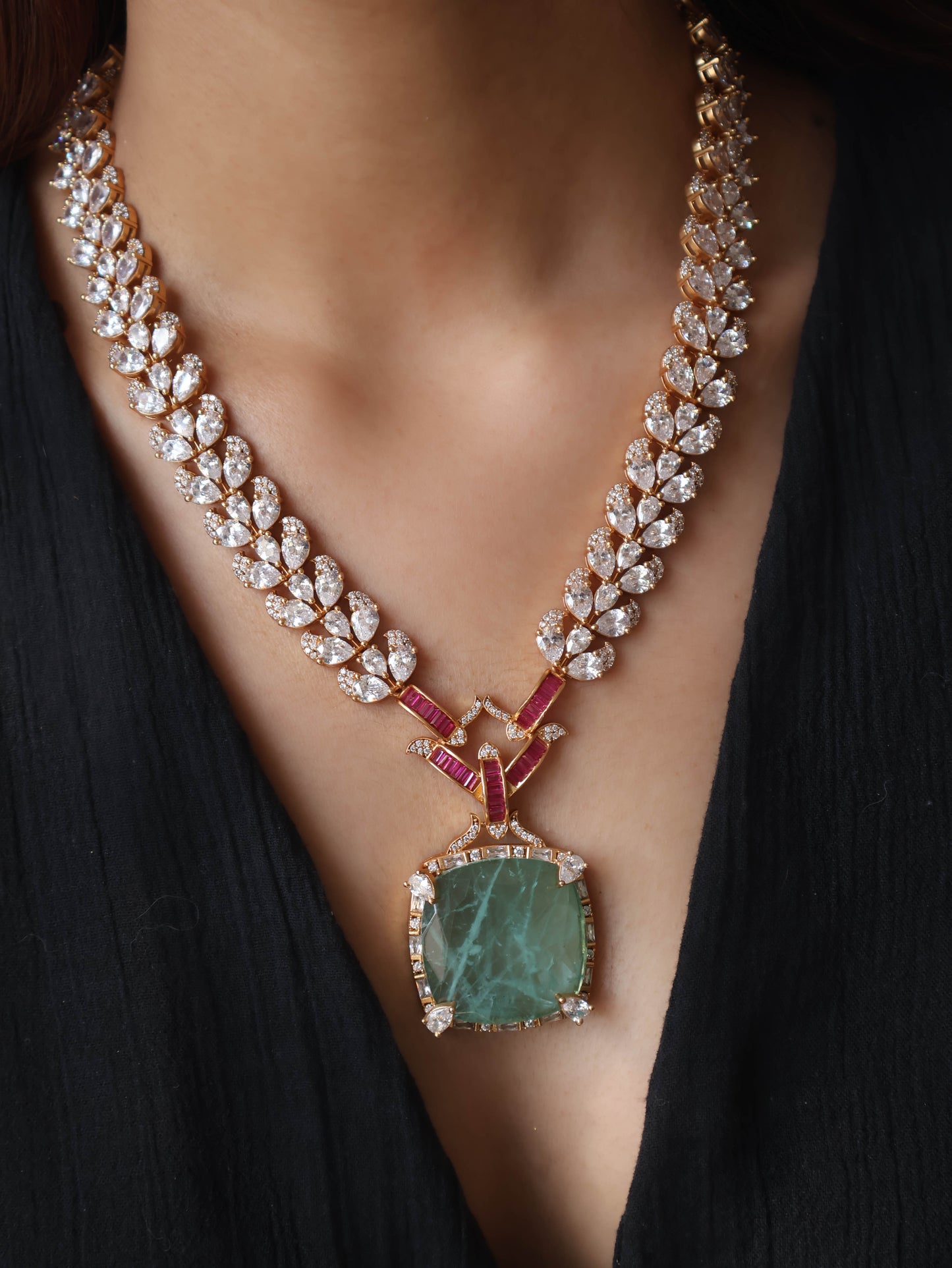 Dhruva Fluorite Polki Pendant Necklace Set