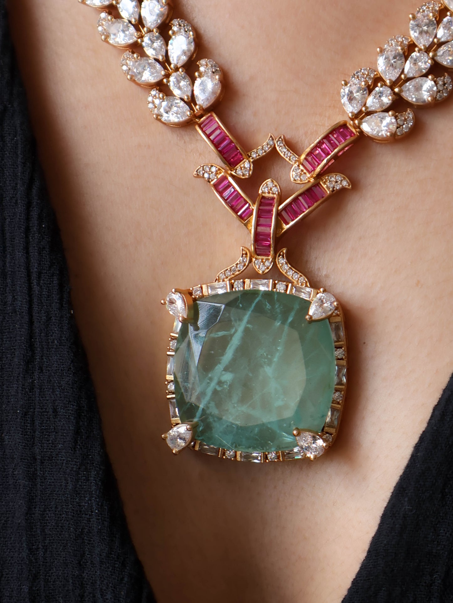 Dhruva Fluorite Polki Pendant Necklace Set