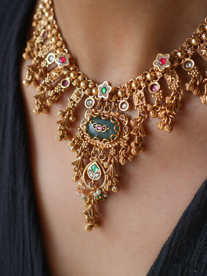 Melline Temple Necklace Set
