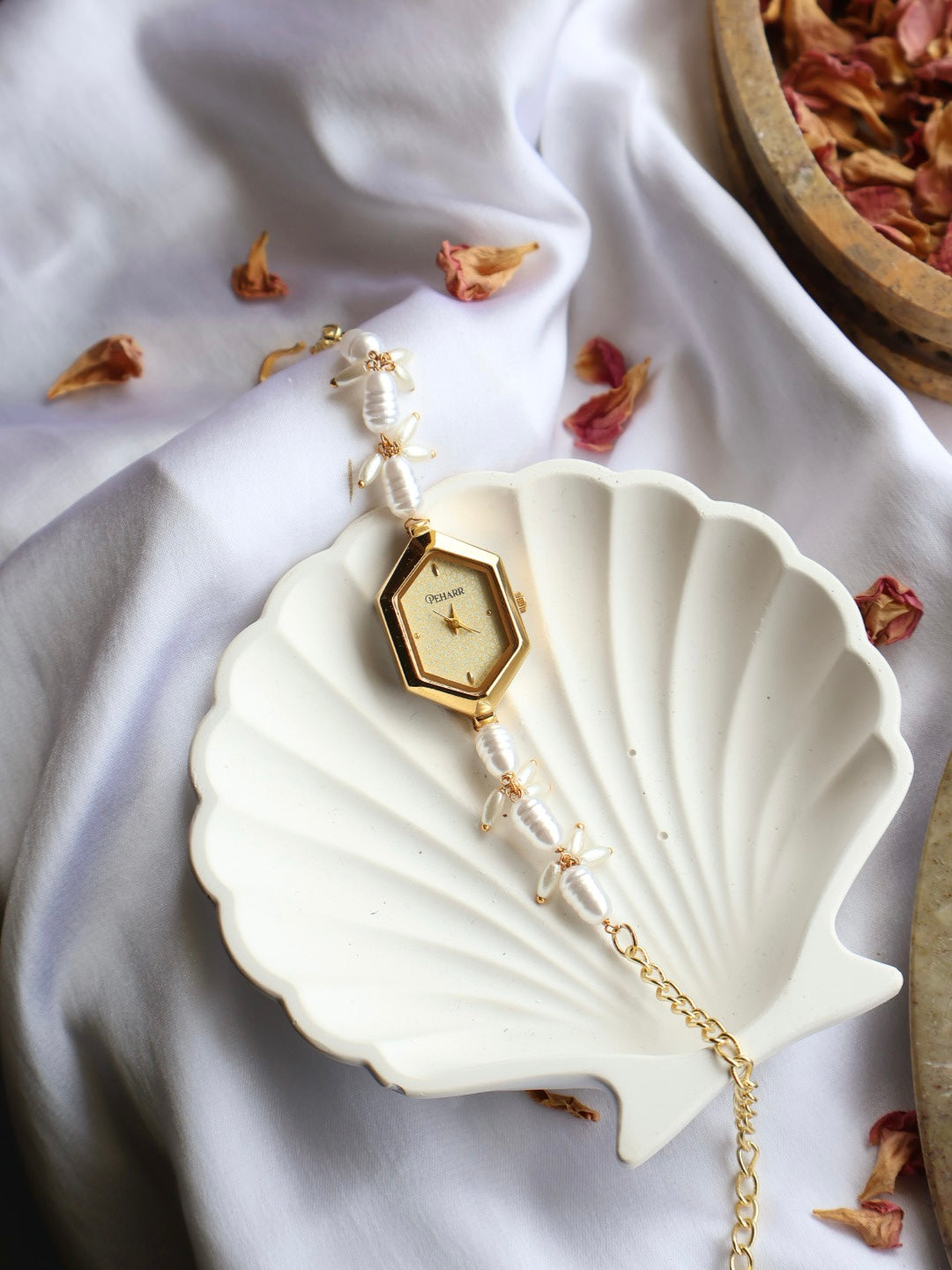Elegant Pearls Wrist Watch