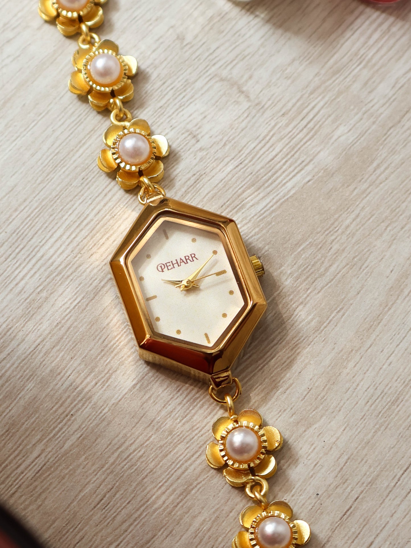 Flora Pearl Wrist Watch