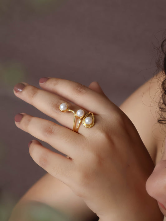 Sandra Pearl Ring