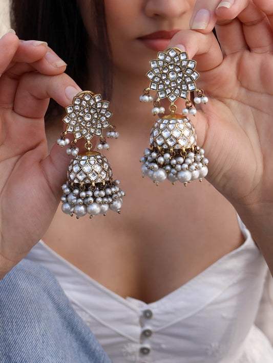 Sazwa Jhumka Earrings