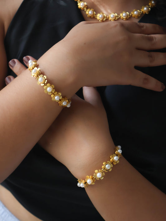 Hania Pearl Bracelet - Set of 2
