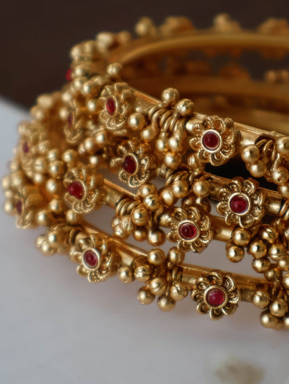 Aveena Bangle - Set of 4