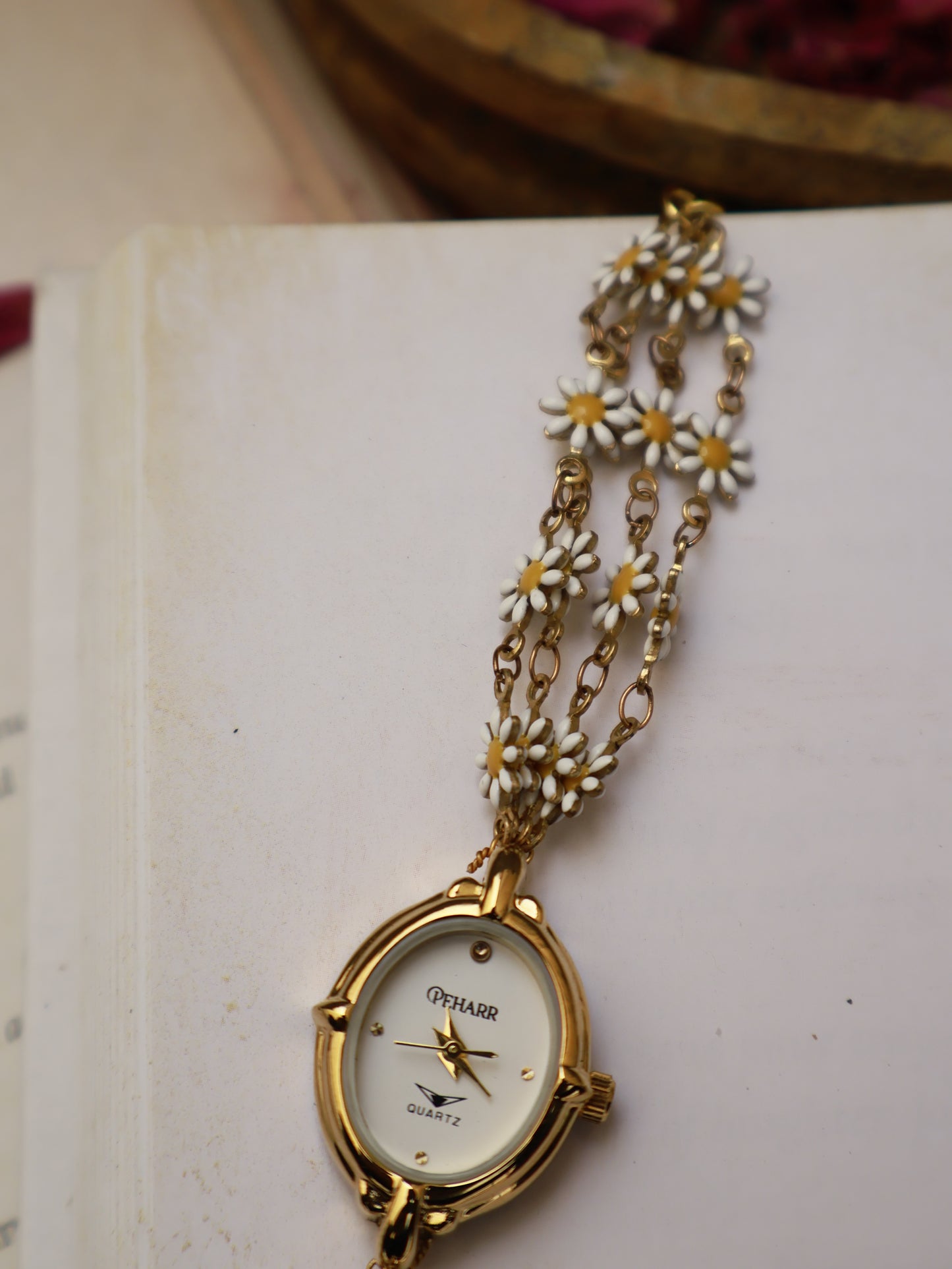 Antique Daisies Wrist Watch