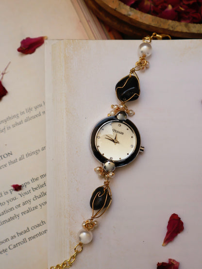 Vintage Black & White Wrist Watch