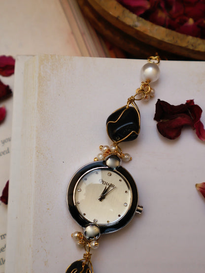 Vintage Black & White Wrist Watch