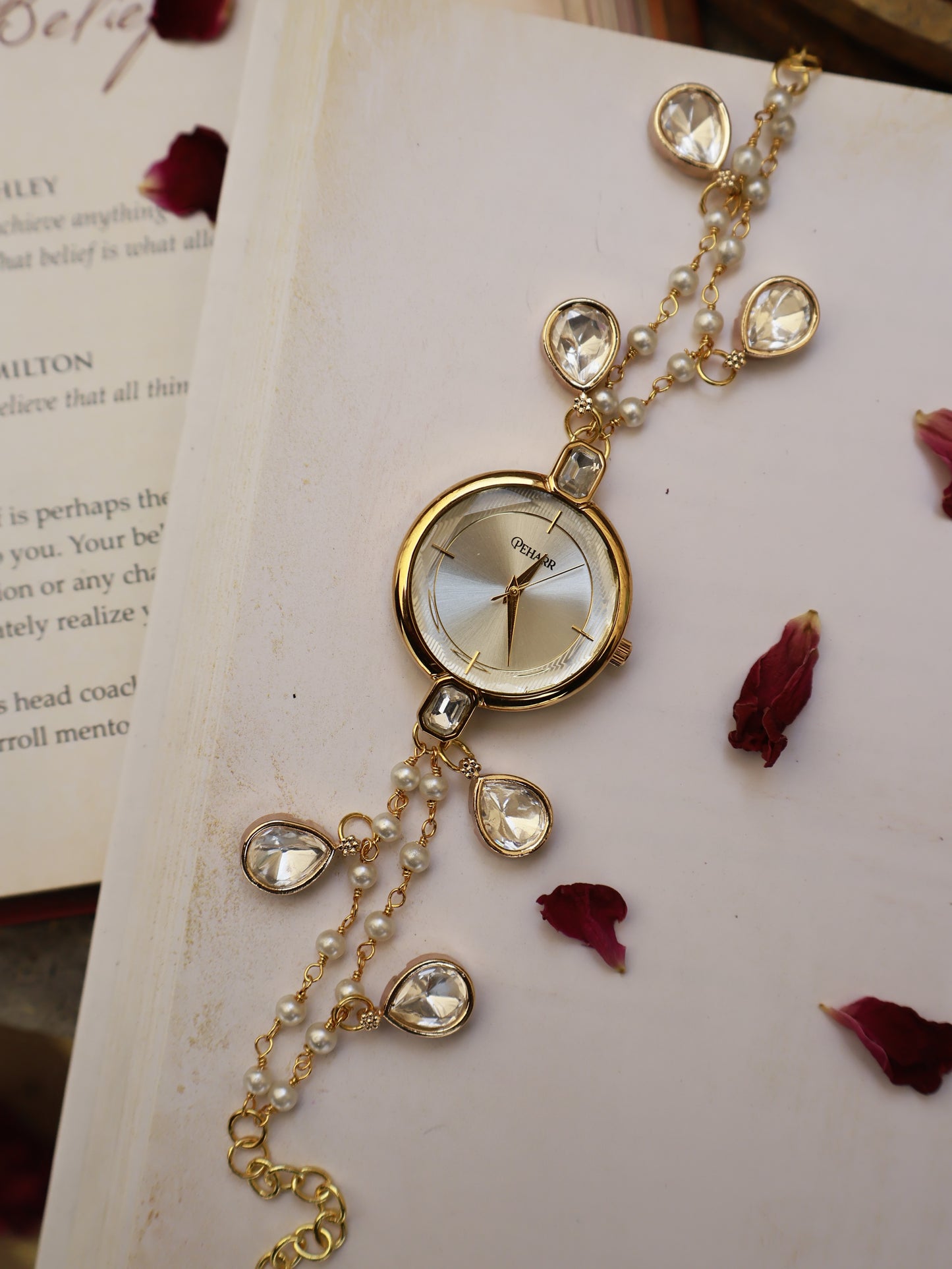 Polkis Drops Pearl Wrist Watch