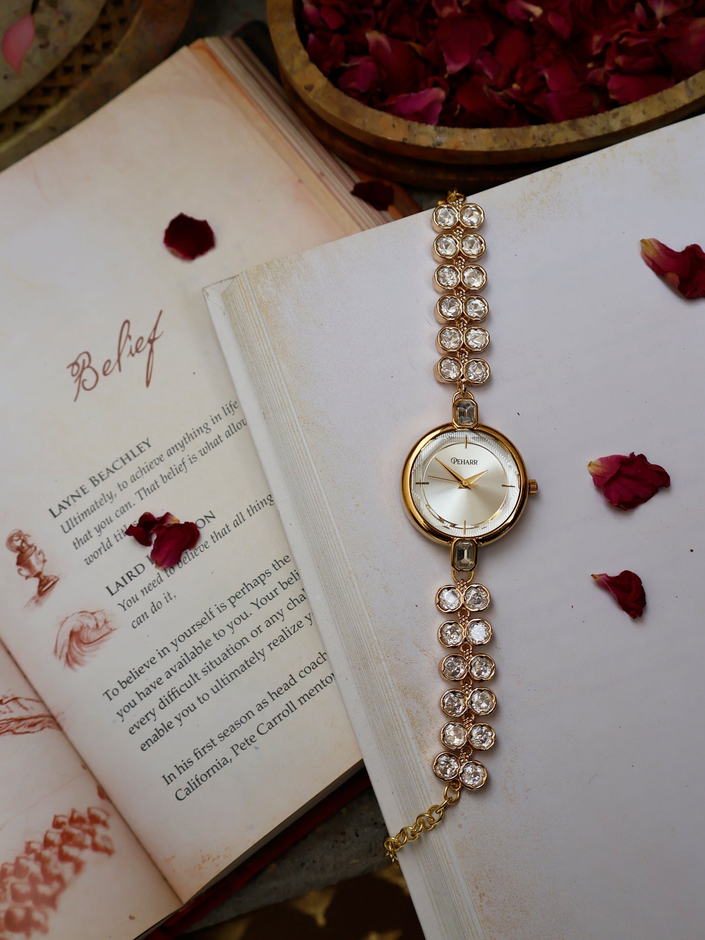 Elegance Polkis Wrist Watch