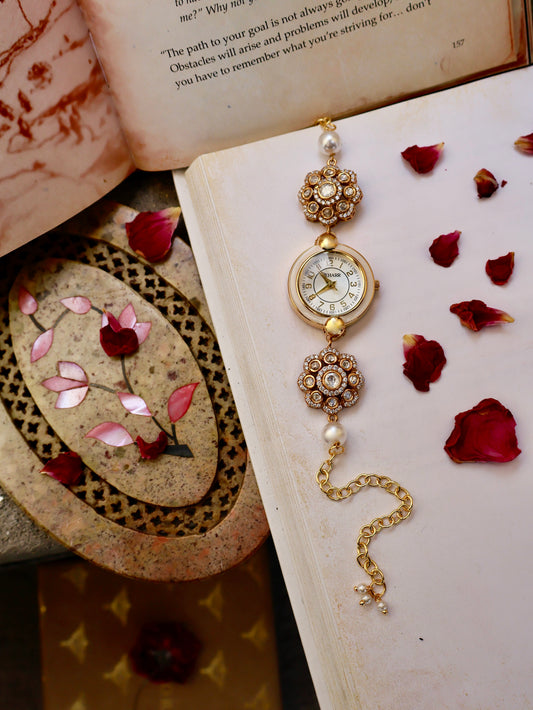Polkis Plucks Pearl Wrist Watch