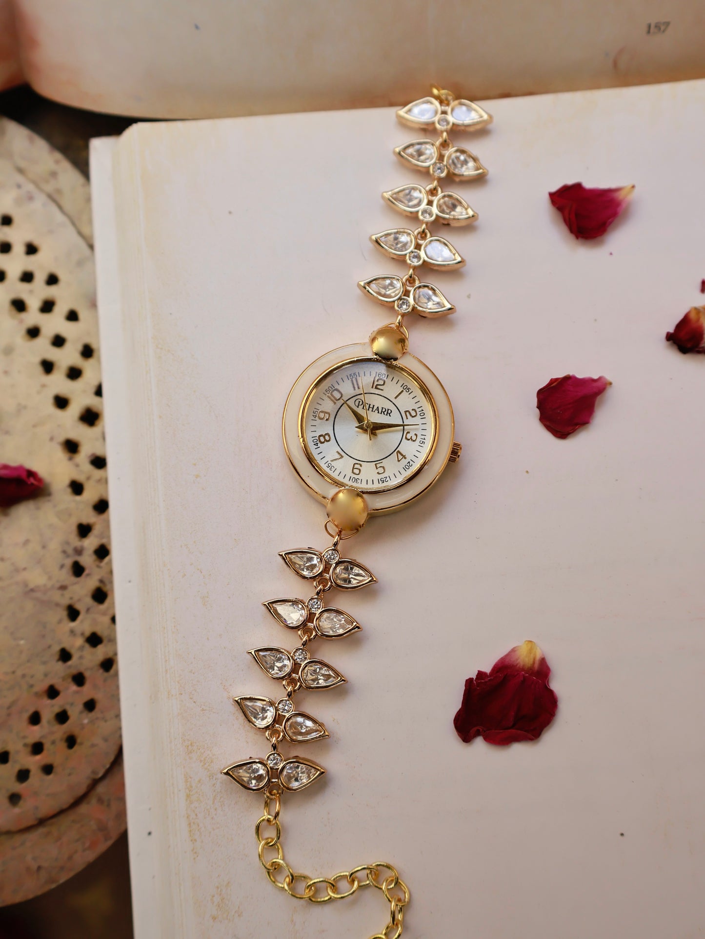 Polkis Spikes Band Wrist Watch