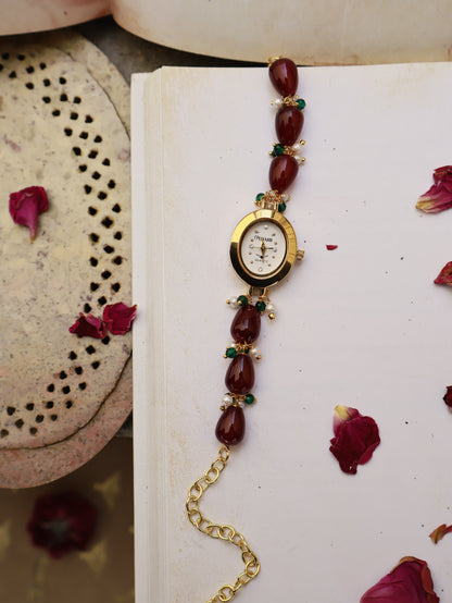 Scarlet Vintage Dial Wrist Watch