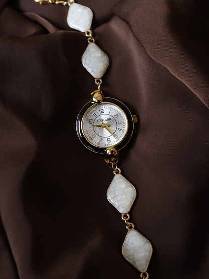 Moon Pearl Wrist Watch