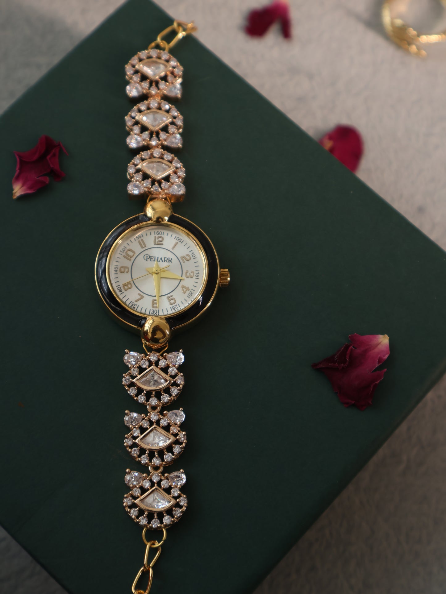 Pakeeza Polkis Wrist Watch