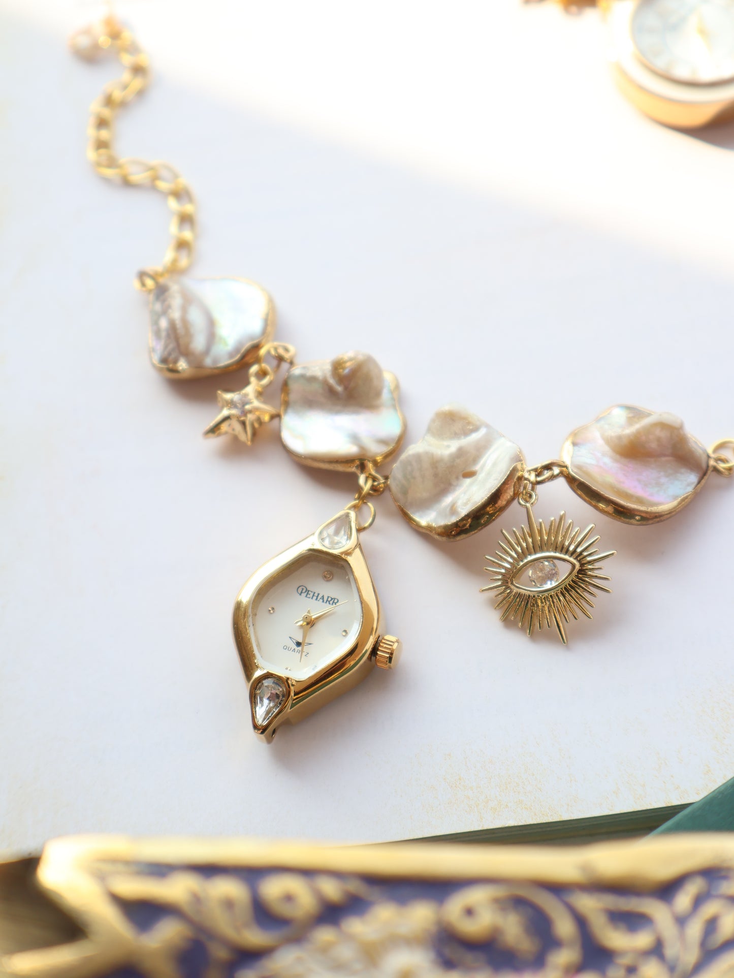 Ocean Glow  Bracelet Watch