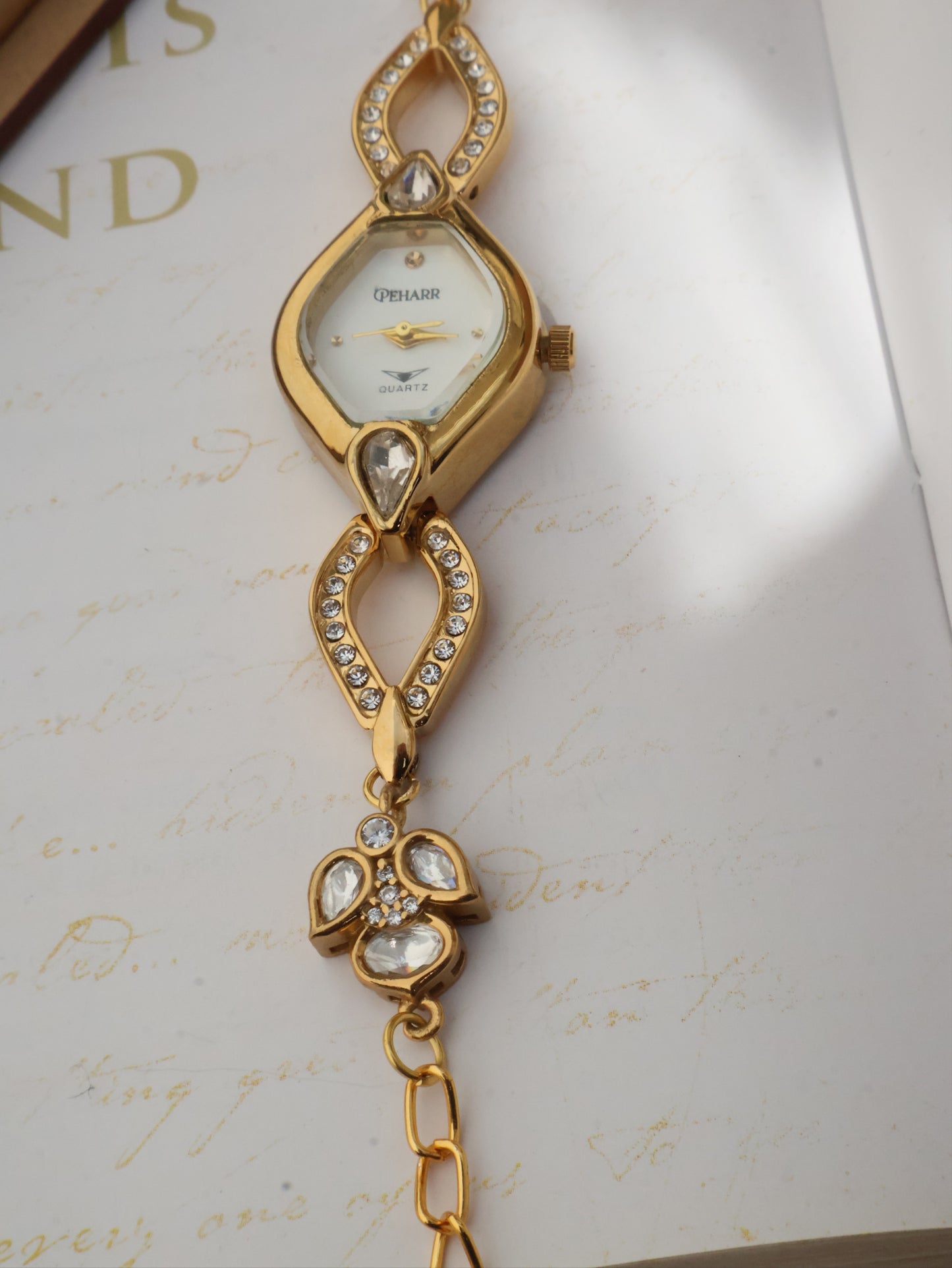Glam Glow Wrist Watch