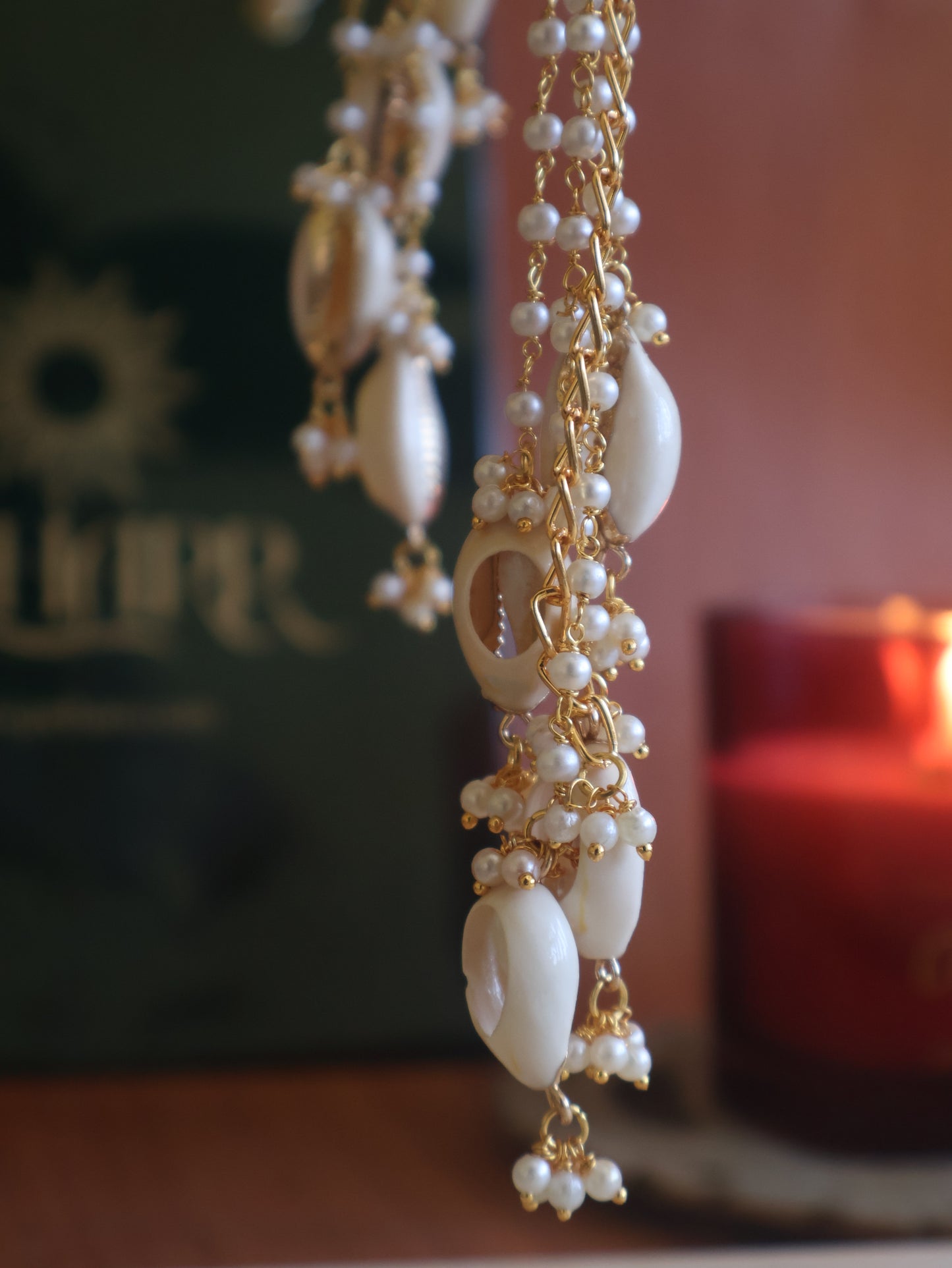 Oliza Shell Hangings Wrist Watch