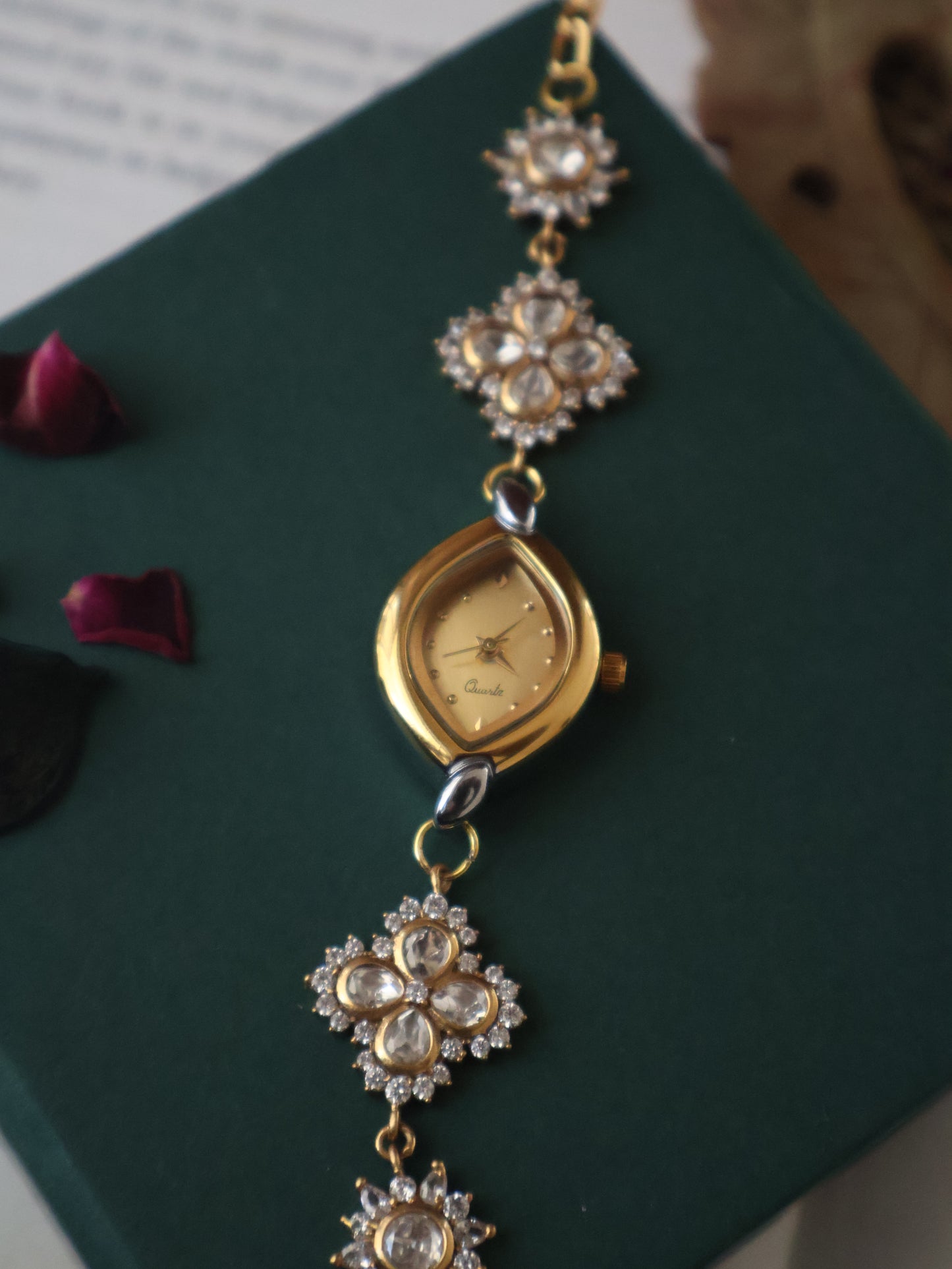 Ozel Polki Wrist Watch